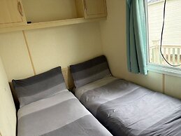 Cabin Sleeps 8 With Indoor Pool