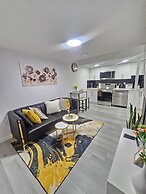 Modern 2BR Private Basement Suite Edmonton