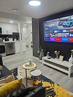 Modern 2BR Private Basement Suite Edmonton