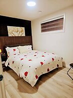 Modern 2BR Private Basement Suite Edmonton