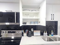Modern 2BR Private Basement Suite Edmonton