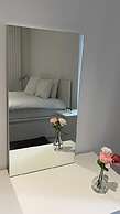 Fully Serviced One Bed Apartment In Rw