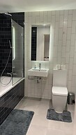Fully Serviced One Bed Apartment In Rw