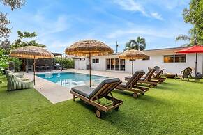 Villa Luxe - Modern by Glam Homes