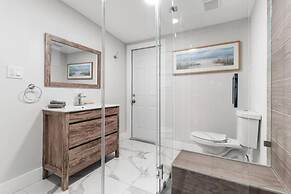Villa Luxe - Modern by Glam Homes