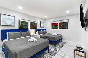 Villa Luxe - Modern by Glam Homes