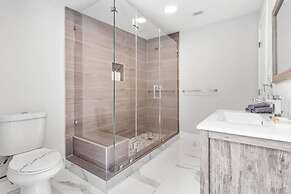Villa Luxe - Modern by Glam Homes