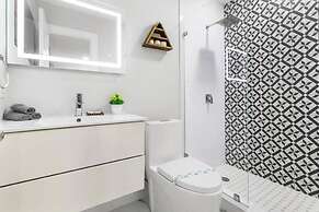 Villa Luxe - Modern by Glam Homes