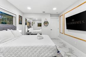 Villa Luxe - Modern by Glam Homes
