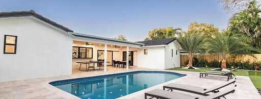 Peaceful Villa by Glam Homes