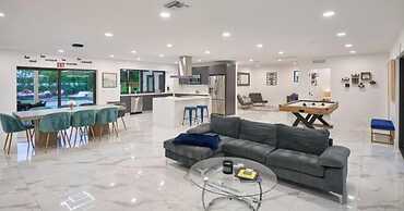 Peaceful Villa by Glam Homes