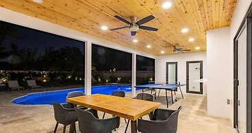 Peaceful Villa by Glam Homes