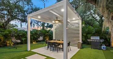 Entertaining Villa by Glam Homes