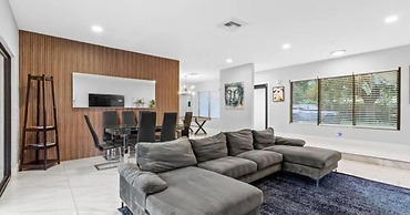 Entertaining Villa by Glam Homes