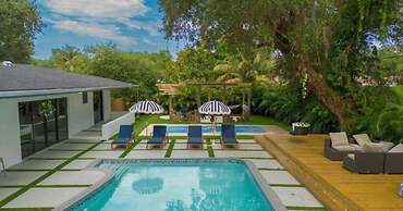 Entertaining Villa by Glam Homes