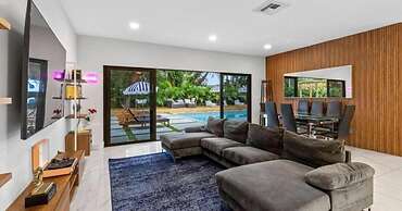 Entertaining Villa by Glam Homes
