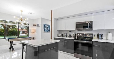 Entertaining Villa by Glam Homes