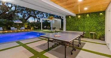 Entertaining Villa by Glam Homes