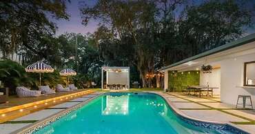 Entertaining Villa by Glam Homes