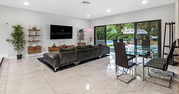 Entertaining Villa by Glam Homes