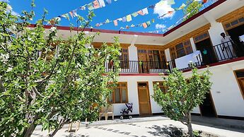 Gakyi House Tabo