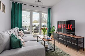 Lumina apartment with patio and parking
