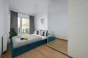 Lumina apartment with patio and parking