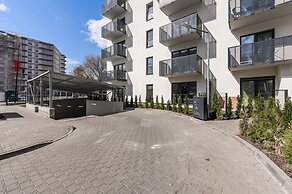Lumina apartment with patio and parking