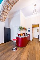 Quercia Design Home in the Center