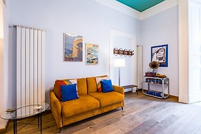 Quercia Design Home in the Center