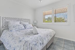 Bright 3-bed Retreat Near Beaches
