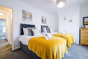 Modern House City Centre Perfect for Groups