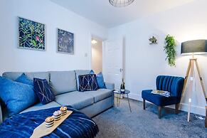 Modern House City Centre Perfect for Groups