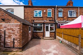 Pristine Home With Parking Ideal for Contractors