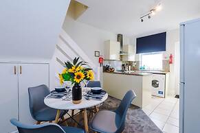 Fresh House Amazing Location Great for Couples