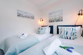 Fresh House Amazing Location Great for Couples