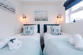 Fresh House Amazing Location Great for Couples