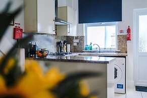Fresh House Amazing Location Great for Couples