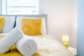 Stylish Home Incredible Location Sleeps 5