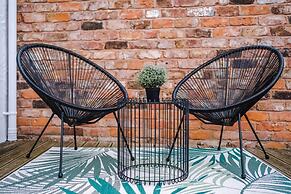Stylish Home Incredible Location Sleeps 5
