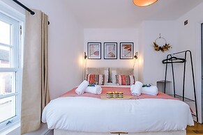 Lovely House Great Location Perfect for Couples