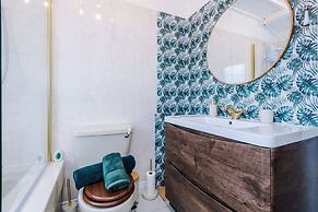 NEW Stylish City Centre Home Great Location