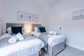NEW Stylish City Centre Home Great Location