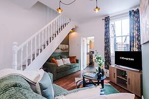 NEW Stylish City Centre Home Great Location