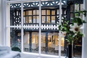 NEW Stunning Studio in the City-centre Sleeps 2