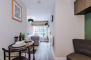 NEW Stunning Studio in the City-centre Sleeps 2