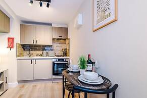 NEW Stunning Studio in the City-centre Sleeps 2