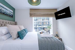 NEW Stunning Studio in the City-centre Sleeps 2