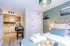 NEW Stunning Studio in the City-centre Sleeps 2