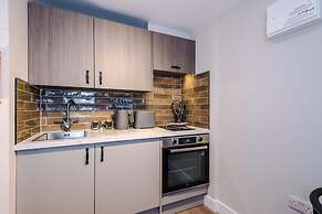 NEW Stunning Studio in the City-centre Sleeps 2